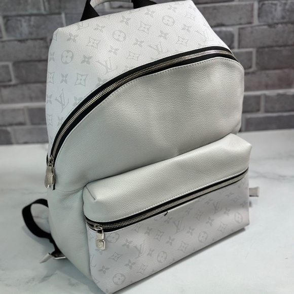 Louis Vuitton Discovery Backpack - Picture 3 of 9